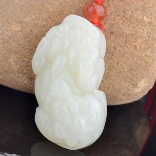 厂家直销天然正品新疆和田玉背子貔貅吊坠纯手工雕刻送证书男女款