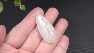 和田玉莲花挂件戴了真的不一样✨