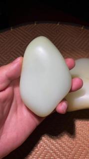 和田玉羊脂级籽料:玉石界的顶级大咖